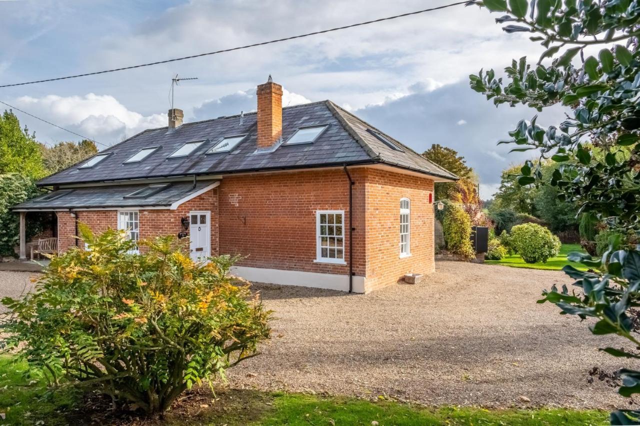 Maltings Lodge Chelsworth Экстерьер фото