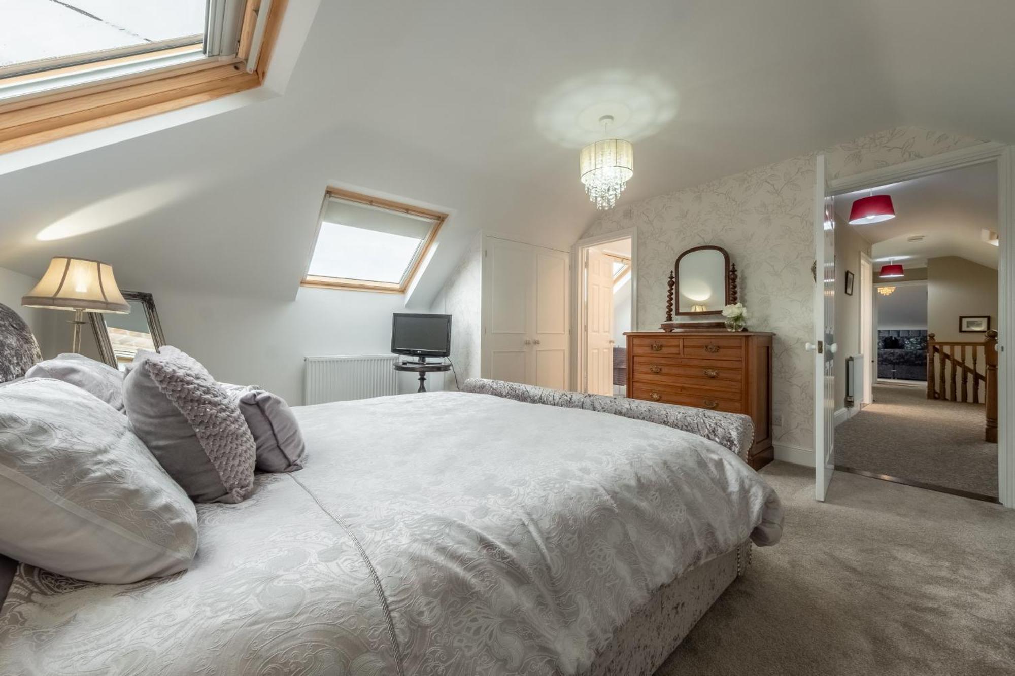 Maltings Lodge Chelsworth Экстерьер фото